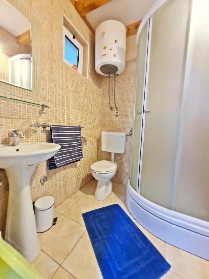 Apartment Ivana Borak Омиш Экстерьер фото