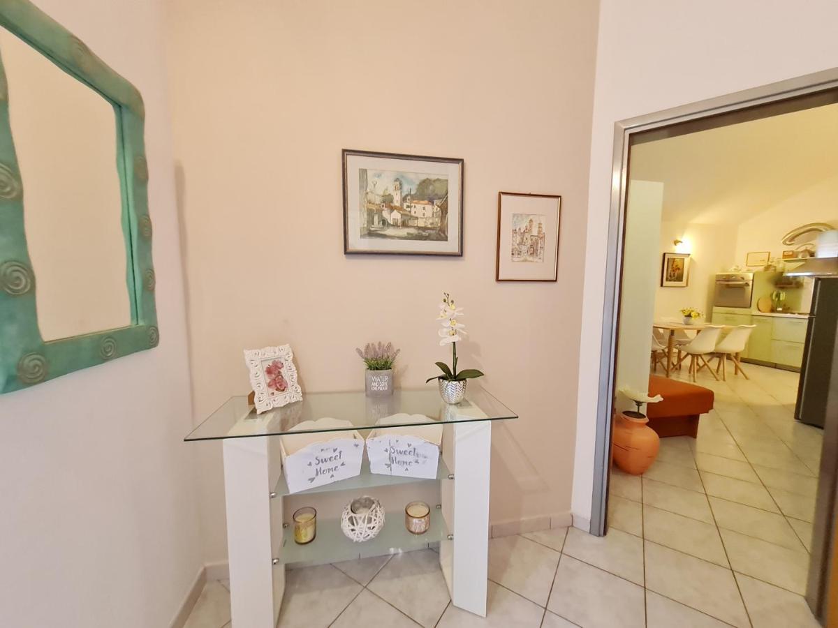 Apartment Ivana Borak Омиш Экстерьер фото